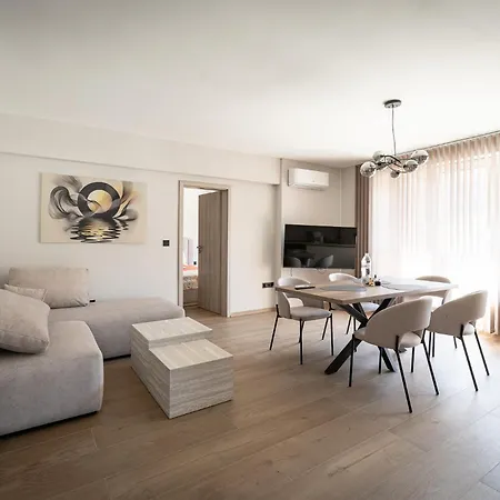 Luxury 2br Escape & Mountain Views & Free Garage & Panorama Balcony Sofia