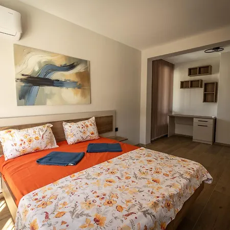 Luxury 2br Escape & Mountain Views & Free Garage & Panorama Balcony Apartament *
