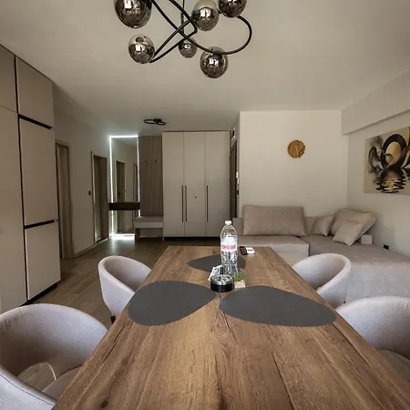 Luxury 2br Escape & Mountain Views & Free Garage & Panorama Balcony *