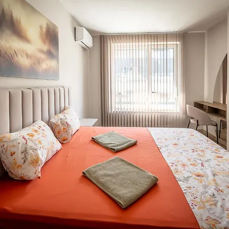 Apartament Luxury 2br Escape & Mountain Views & Free Garage & Panorama Balcony