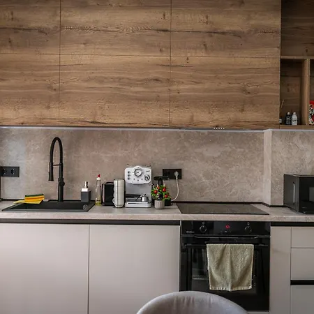 Apartament Luxury 2br Escape & Mountain Views & Free Garage & Panorama Balcony